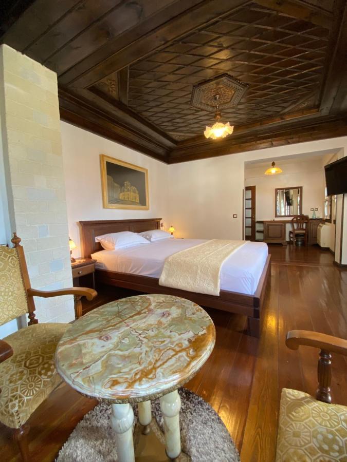 Boutique Hotel Muzaka Berat Exterior foto